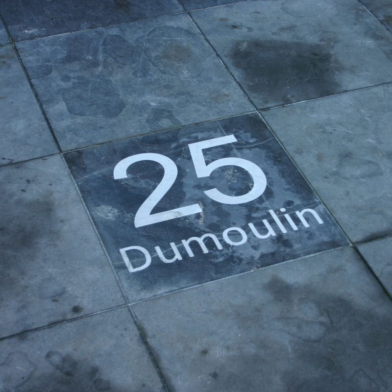 Laser engraving of natural stone with a CO2 laser