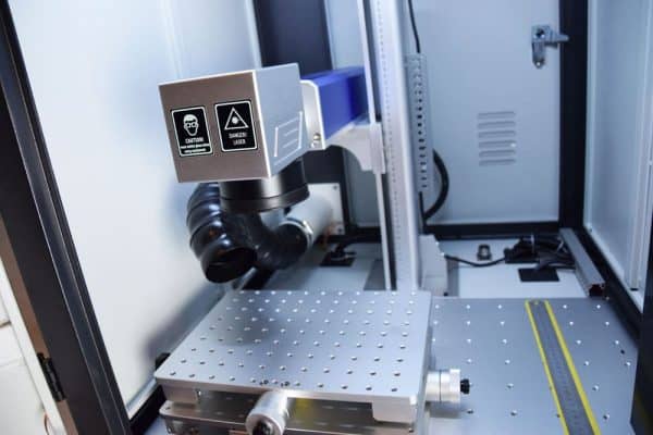 Closed cupboard fiber laser inside