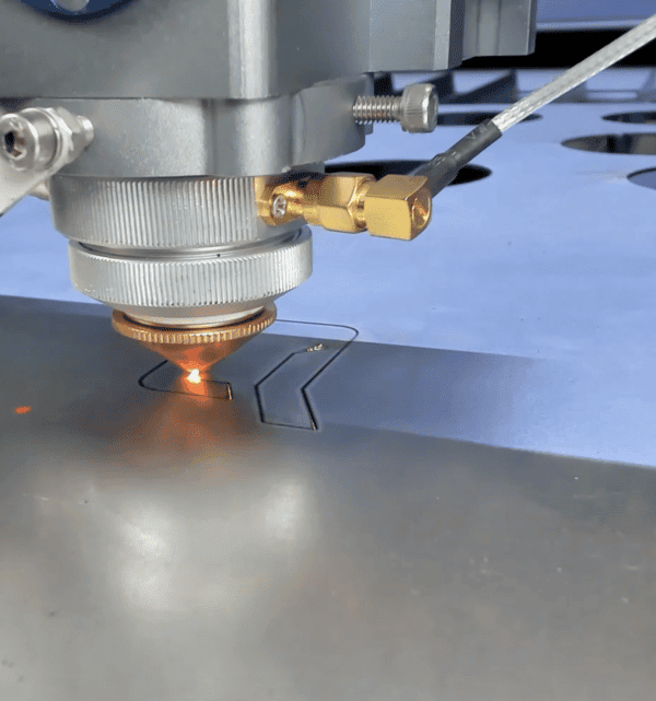 MQ1390C High-Power CO2 metal laser cutter - laser head close-up