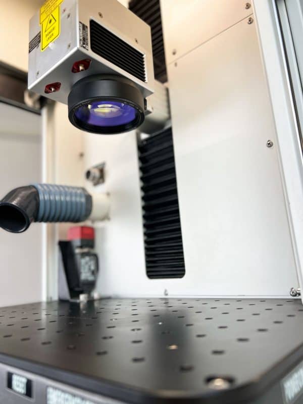 desktop fiber laser engraving machine lens zoom