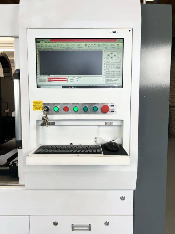 MQ FC6060 fiber metal laser cutter built-in computer